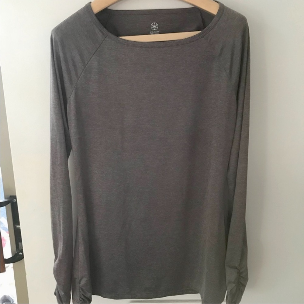 Gaiam Longsleeve Breathable Shirt ~ EUC